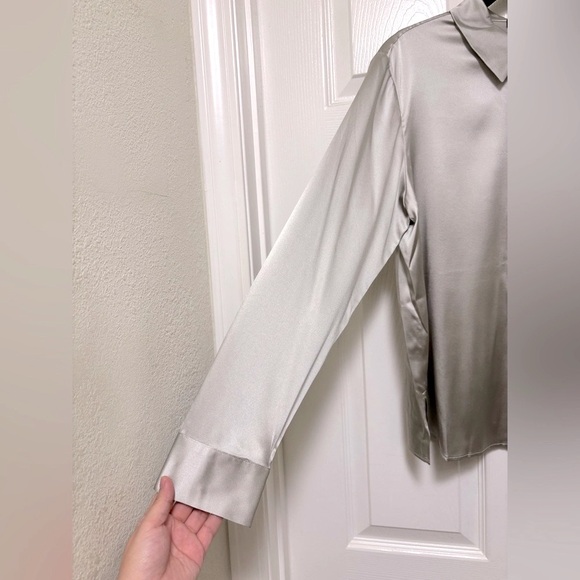 NWT Eileen Fisher Stretch Silk Charmeuse Classic Collar Shirt in Chalk - Picture 8 of 11